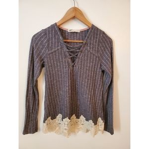 Gray/beige lace long sleeve shirt